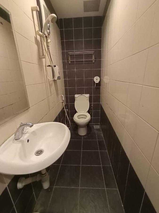 One Point Hotel Kuching Ngoại thất bức ảnh