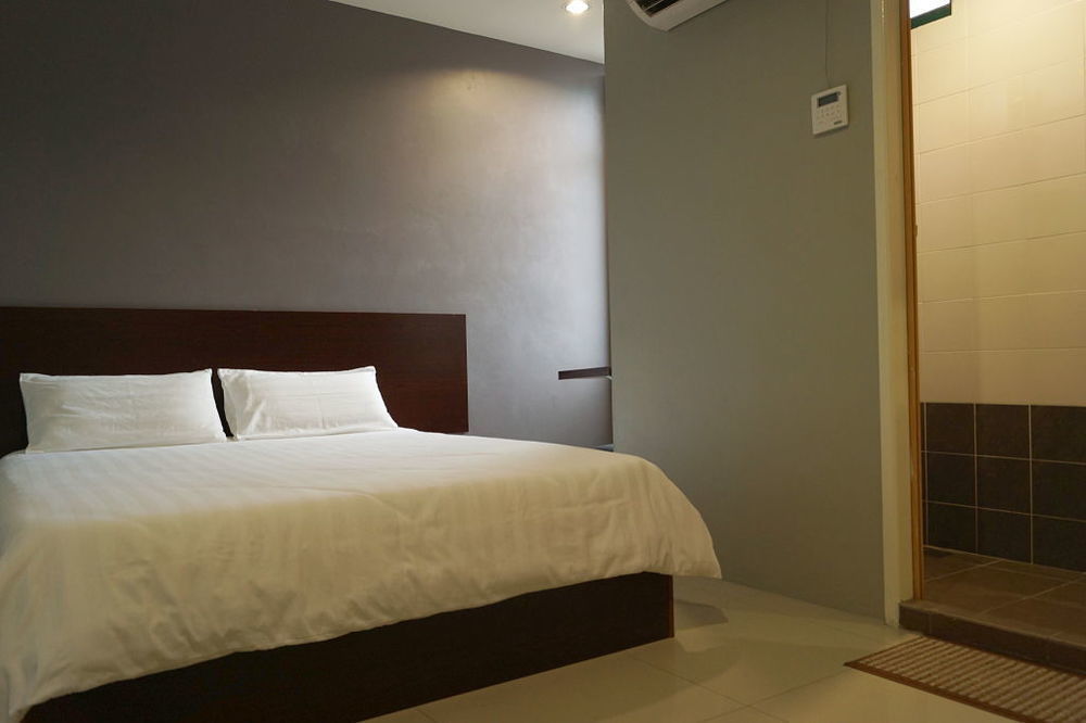 One Point Hotel Kuching Ngoại thất bức ảnh