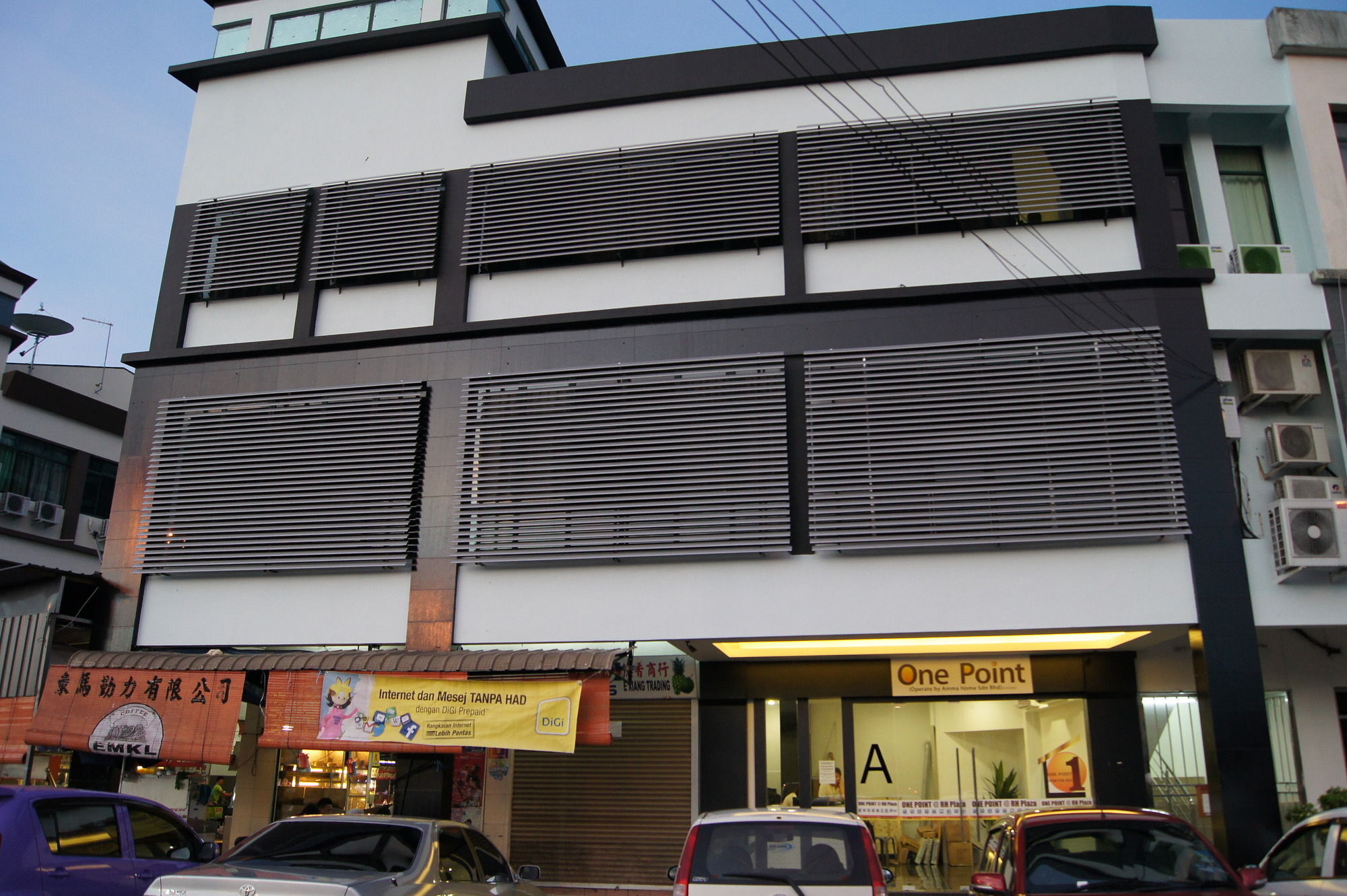 One Point Hotel Kuching Ngoại thất bức ảnh